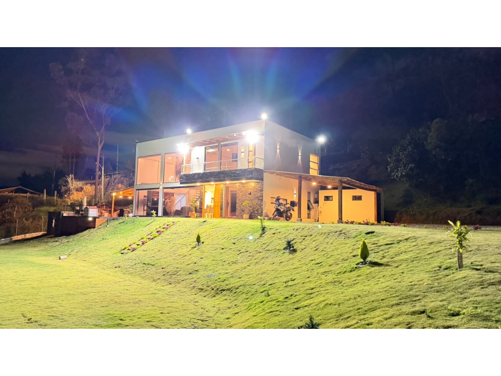 Venta de casa campestre en Guarne 2500 mts - 1