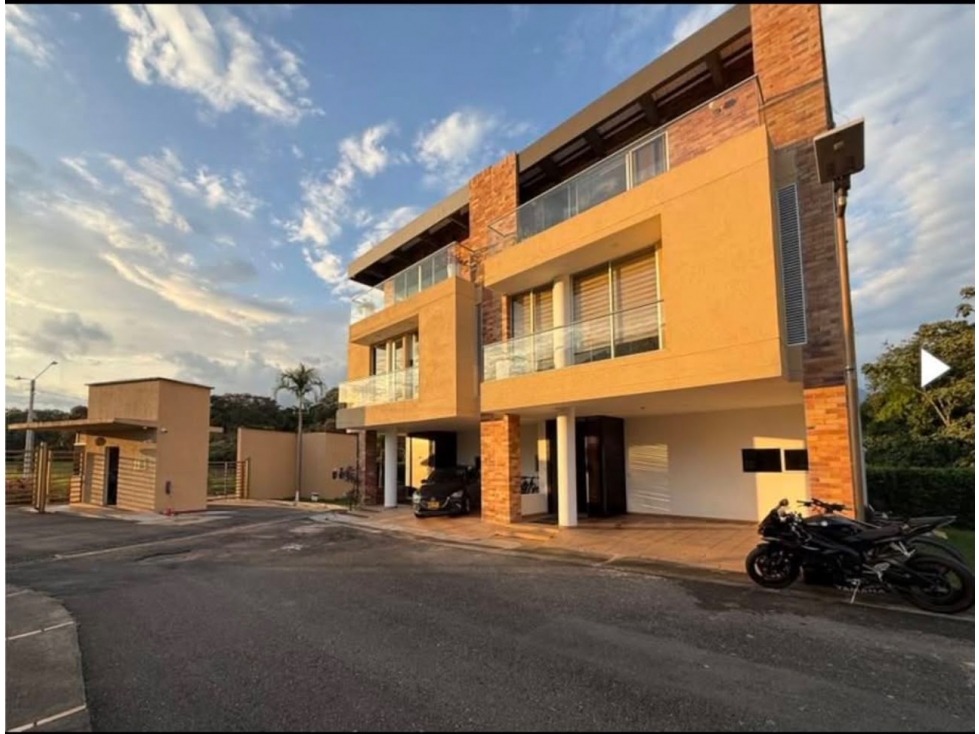 VENDO CASA 3 PLANTAS IBAGUE LA FLORIDA