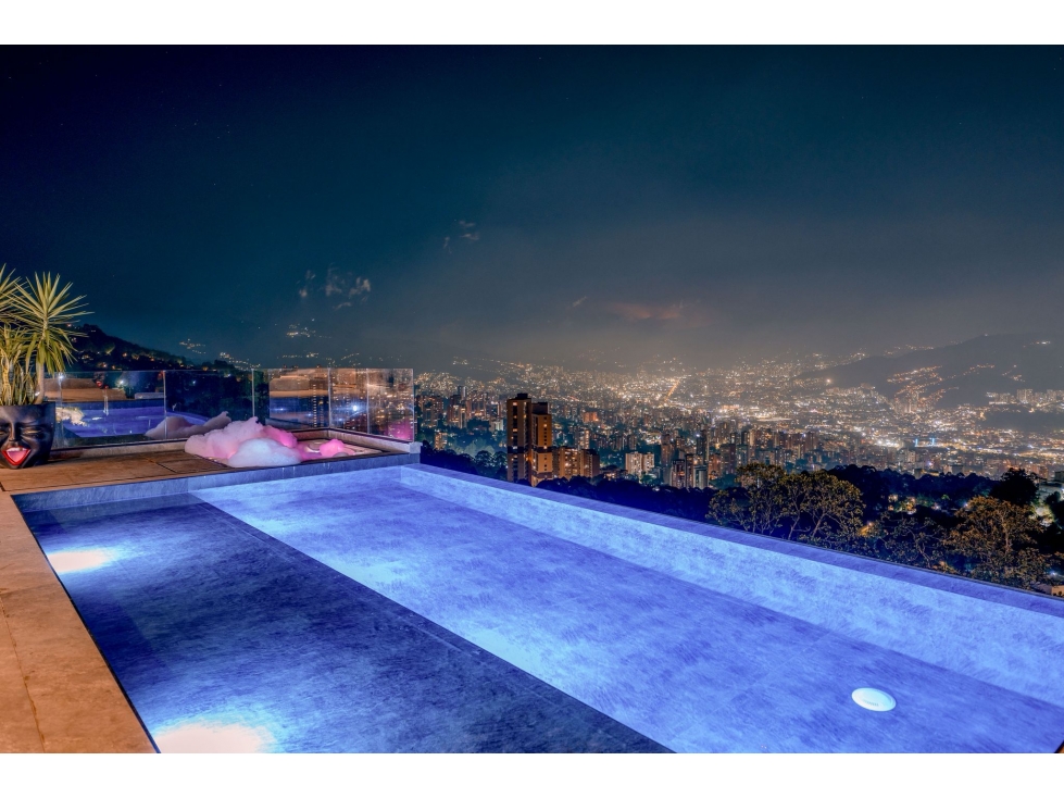 Venta de Casa Campestre Amoblada en El Poblado Medellín 2.600 mts — foto 6