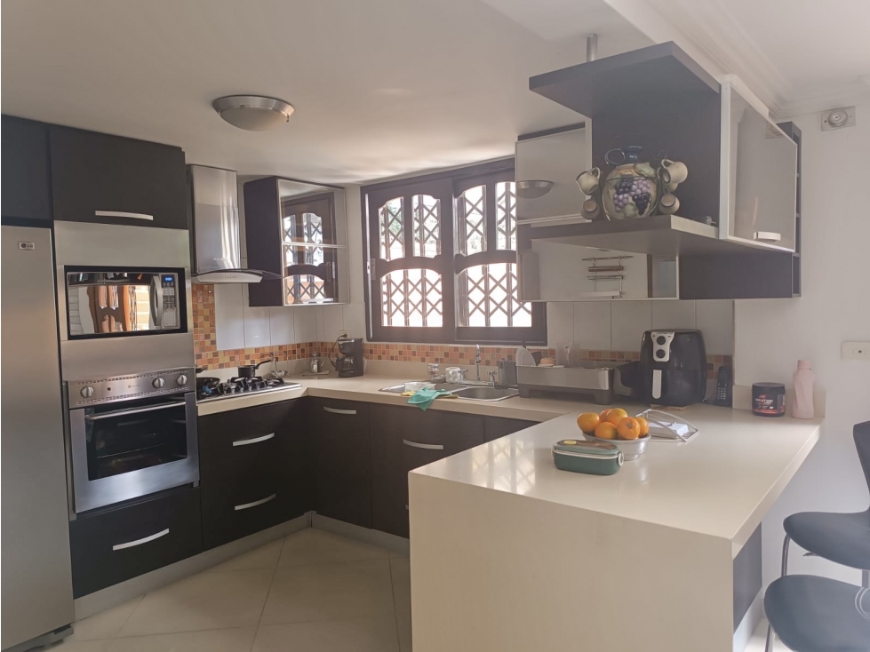 Vendo casa en La Mota, 4 alcobas Unidad cerrada