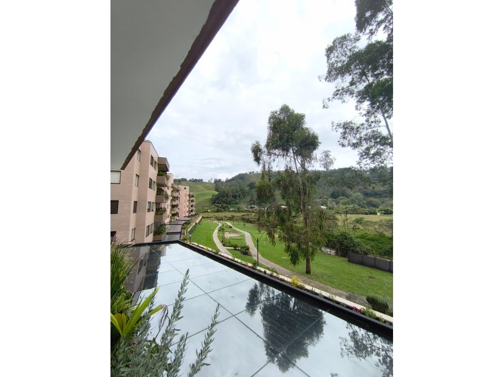 VENTA APARTAMENTO EN HACIENDA LA ARGENTINA MIRANDO A LA QUEBRADA — foto 2