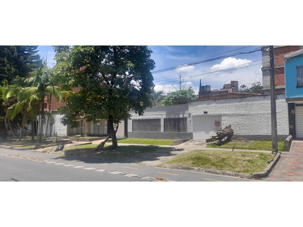 LOTE SUPER BIEN UBICADO EN EL ESTADIO MIXTURA BAJA
