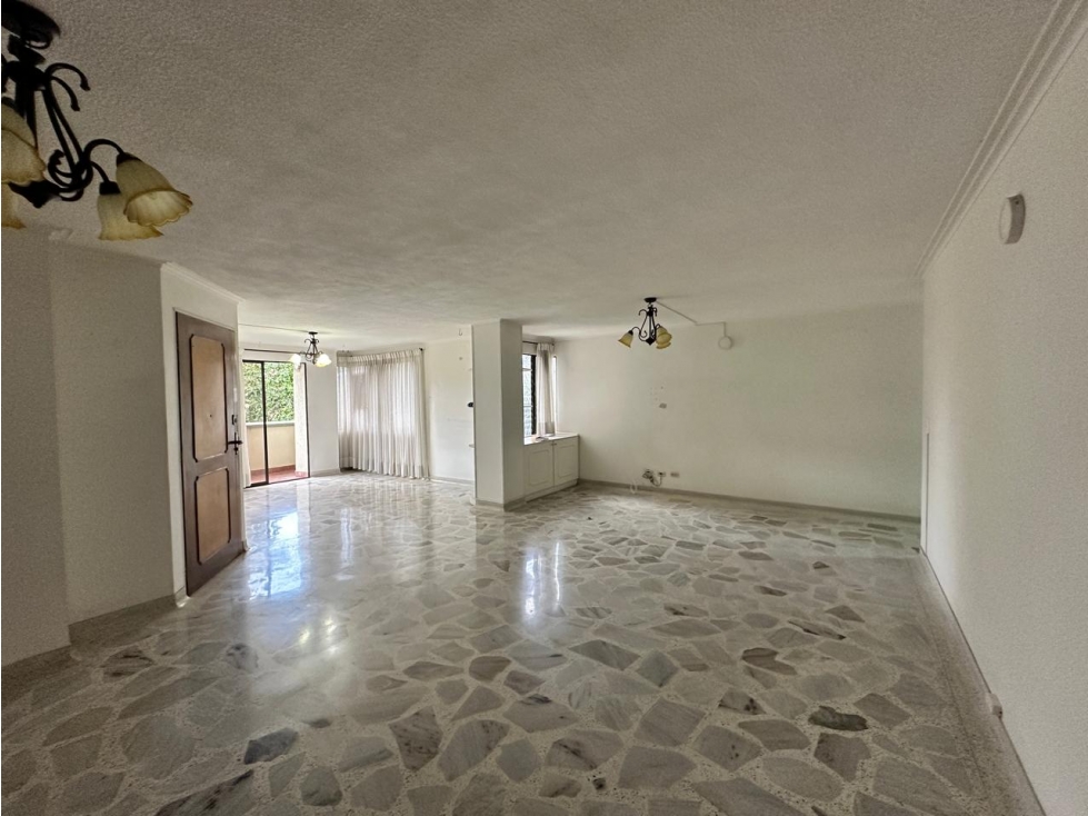 Venta apartamento Laureles - 3