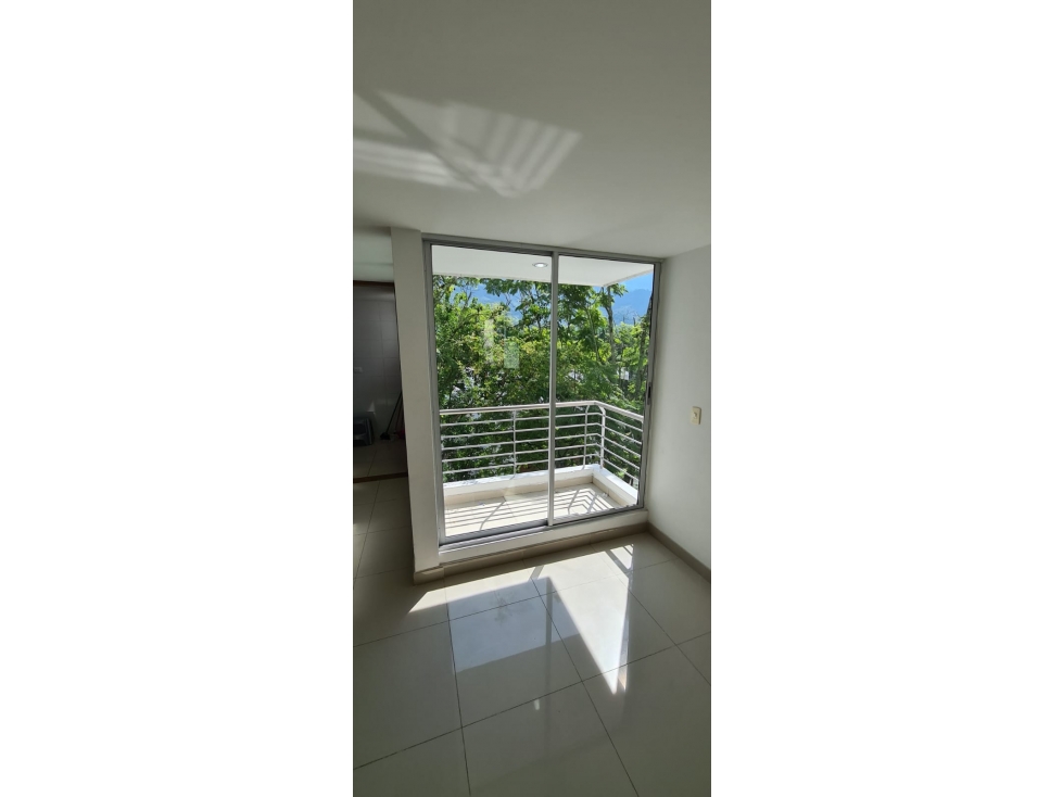VENDO APARTAMENTO ALTO DE SANTA HELENA-OH — foto 2