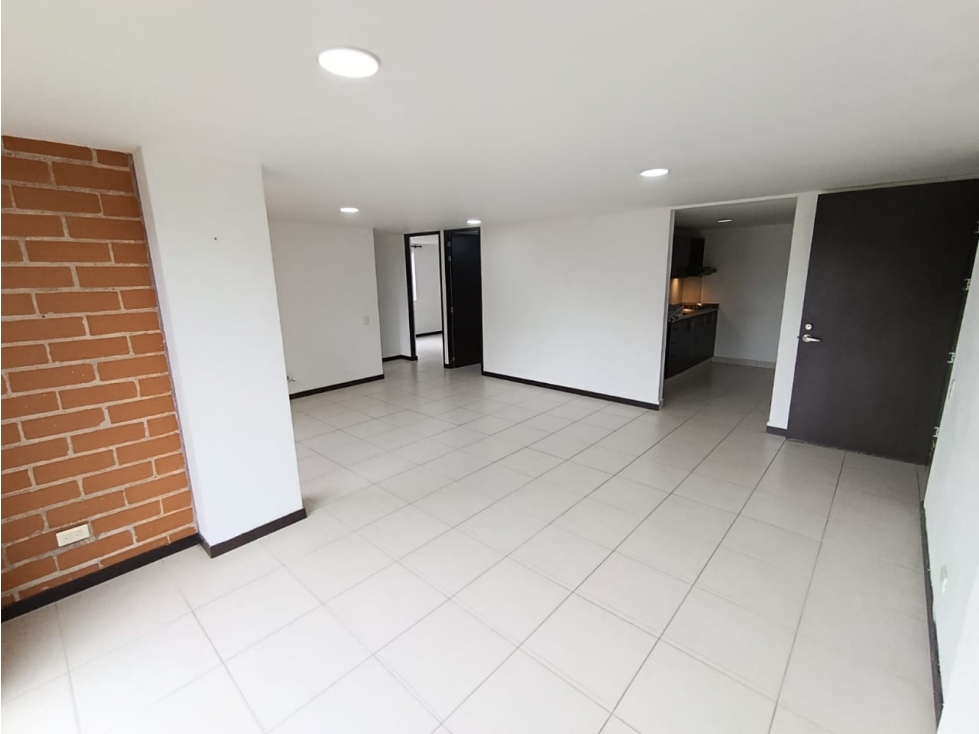 VENTA APARTAMENTO EN RIONEGRO, SAN ANTONIO, PRECIO DE OPORTUNIDAD — foto 2