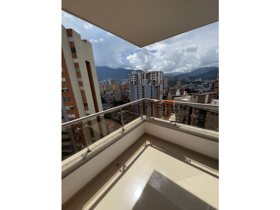 APARTAMENTO EN VENTA EN SABANETA - LAS LOMITAS (parte baja) — foto 2