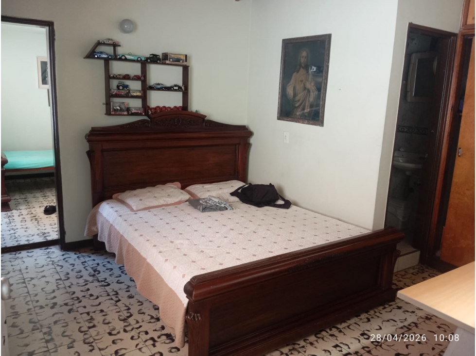 CASA EN VENTA ENVIGADO A SOLO 2 CUADRAS DEL CENTRO COMERCIAL VIVA — foto 3