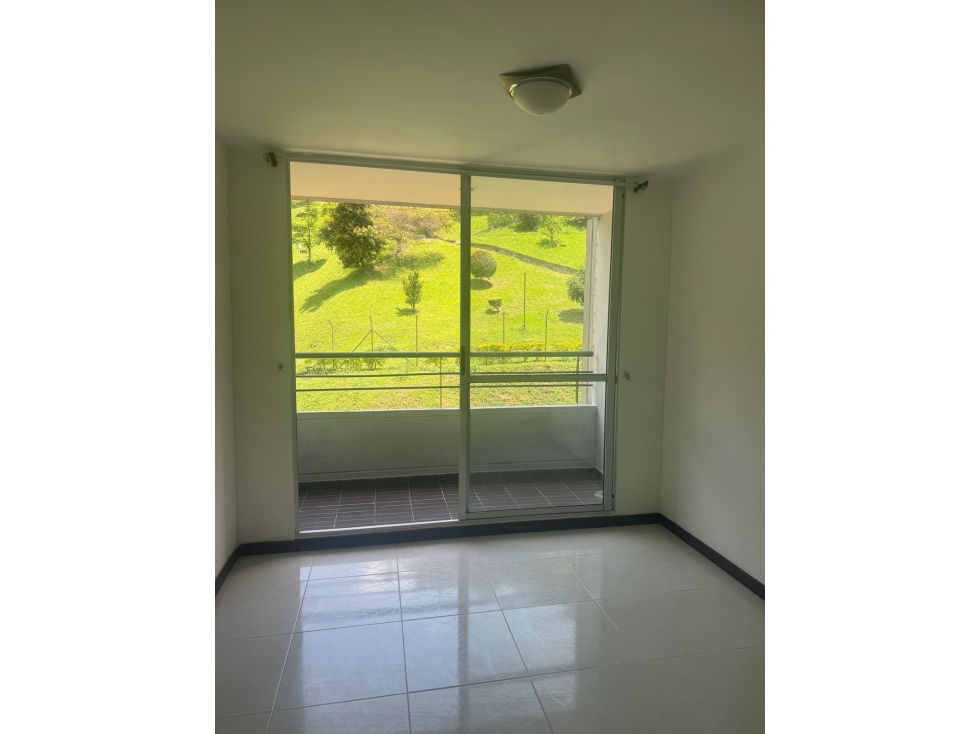 VENTA DE APARTAMENTO MEDELLIN SECTOR RODEO ALTO PARTE BAJA — foto 3