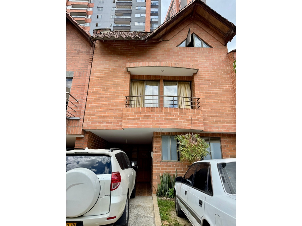 VENDO CASA DE 3 NIVELES SURAMERICA — foto 3