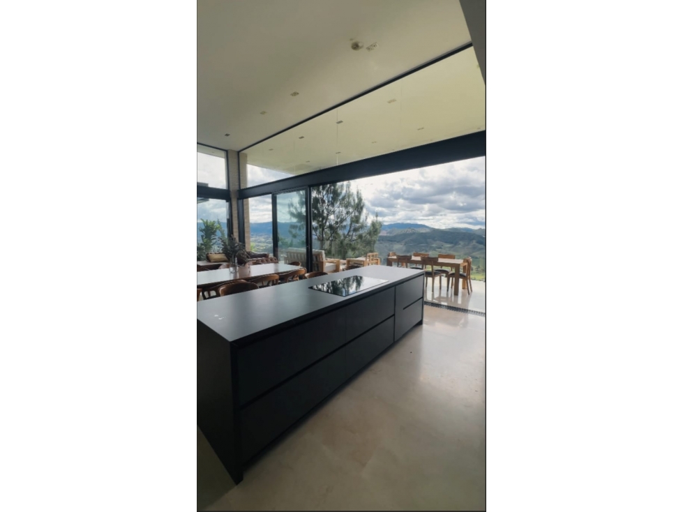 VENTA DE CASA CAMPESTRE LUXURY EN LEJOS DEL NIDO, EL RETIRO — foto 3