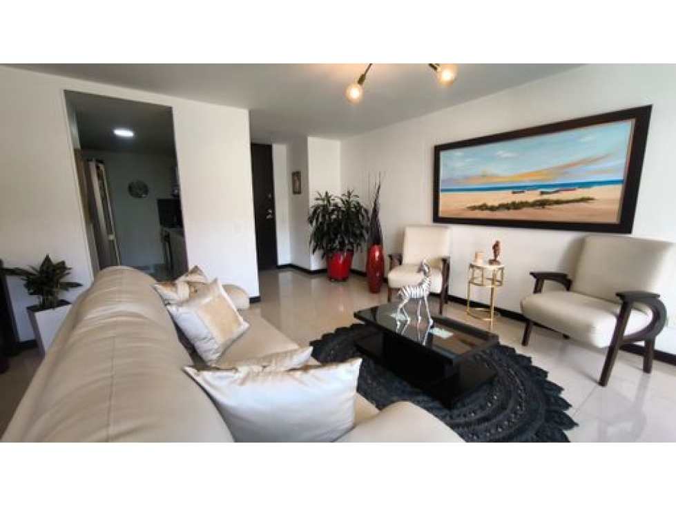 Apt en venta en El Poblado, Los Balsos- Cerca al CC Santafé / IV — foto 2