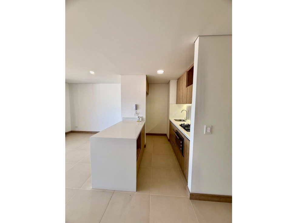 VENTA DE APARTAMENTO GRANDE *UNIDAD COMPLETA* EN LAURELES — foto 5