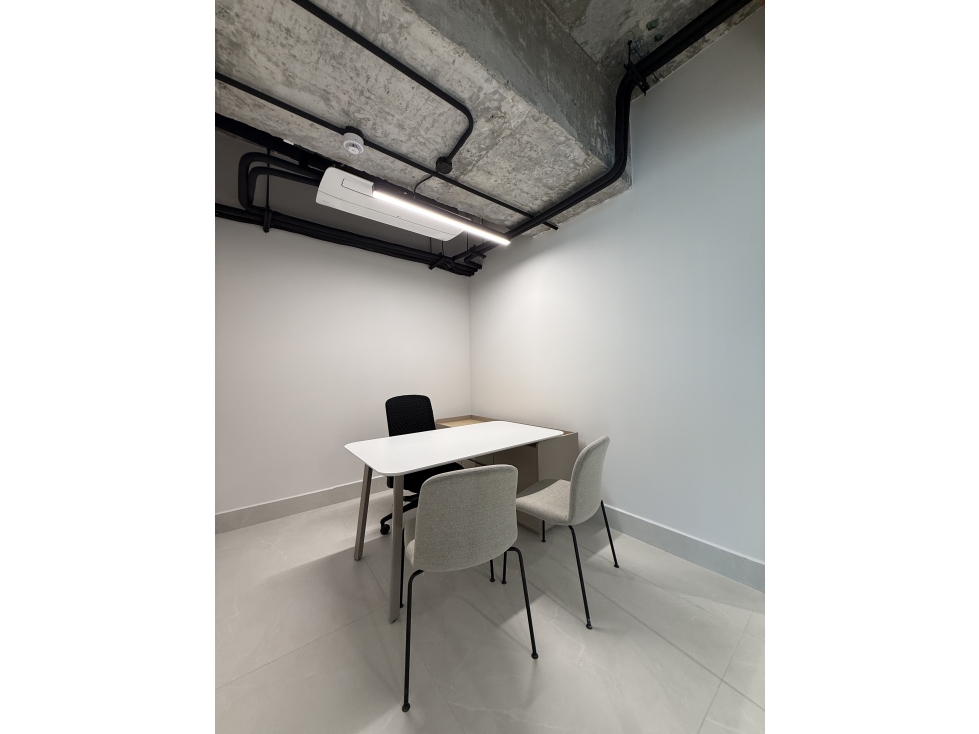 Oficina en alquiler - Financial Park Tower, 130 m²