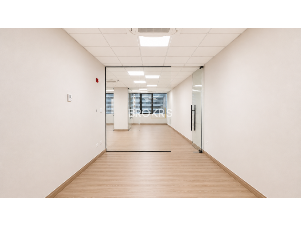 Oficina en alquiler - Plaza Credicorp Bank, 154.48 m² — foto 3