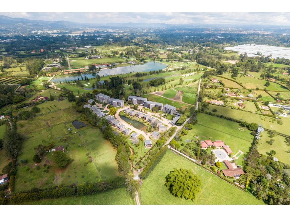 apartamento en llanogrande con vista a campos de golf del club