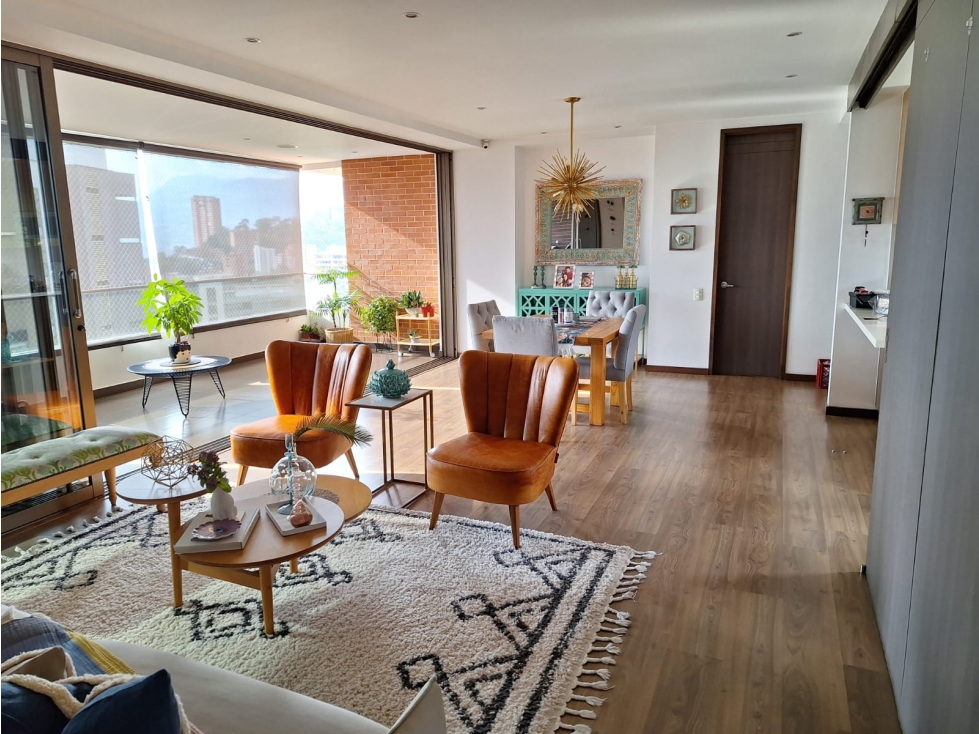 APARTAMENTO ULTIMO PISO CERCA AL INTER