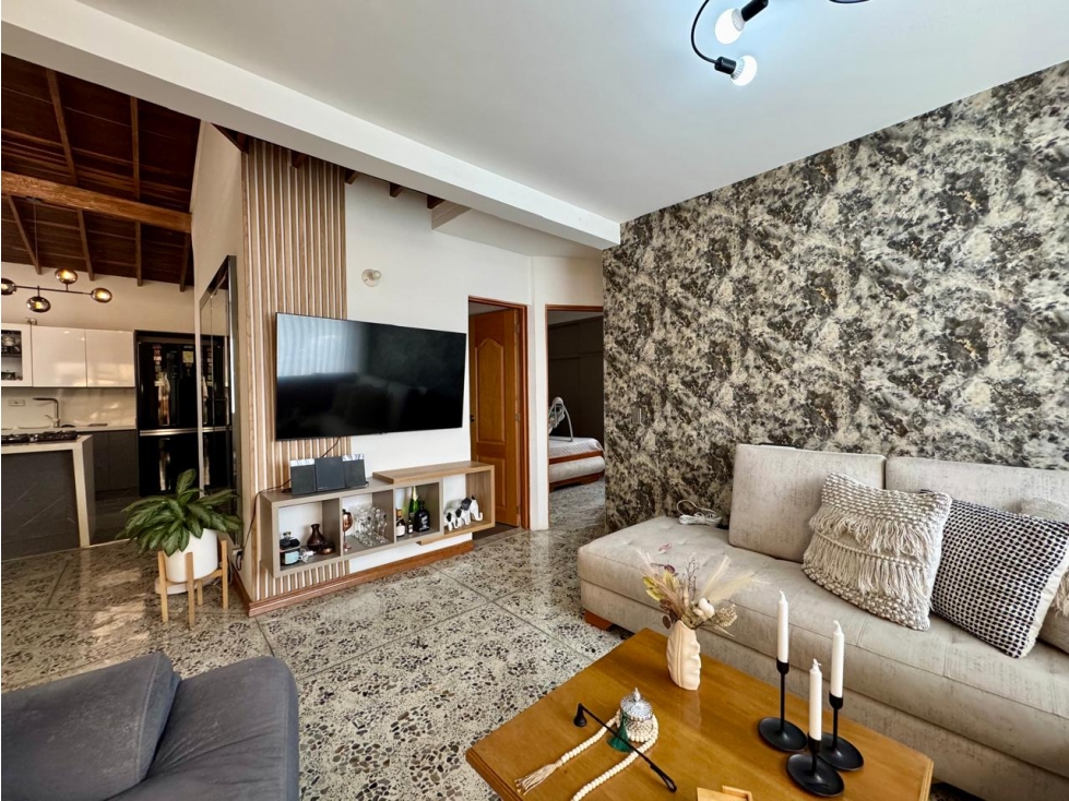 HERMOSO APARTAMENTO DUPLEX EN SAN JOAQUIN