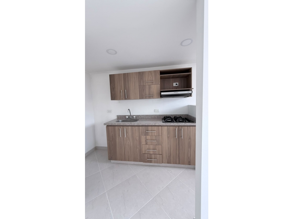 HERMOSO APARTAMENTO EN SANTA ANA EN BELLO — foto 6