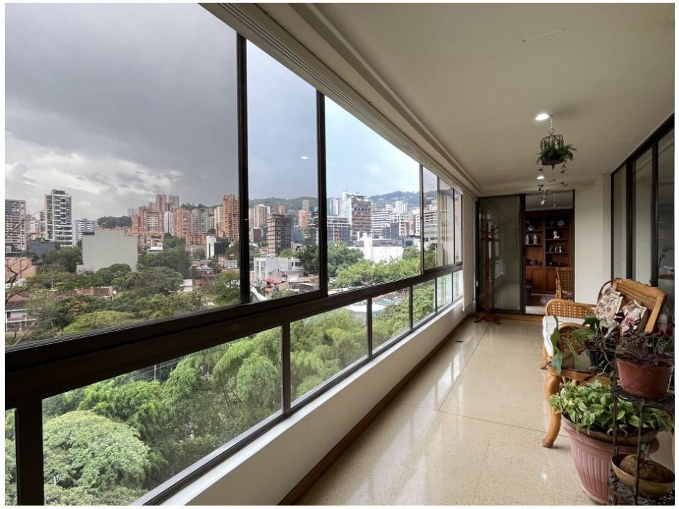 APARTAMNETO CERCA A CLINICA MEDELLIN EN EL POBLADO — foto 4