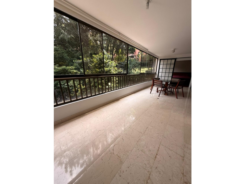 HERMOSO APARTAMENTO EN EL POBLADO SECTOR TRANQUILO — foto 4