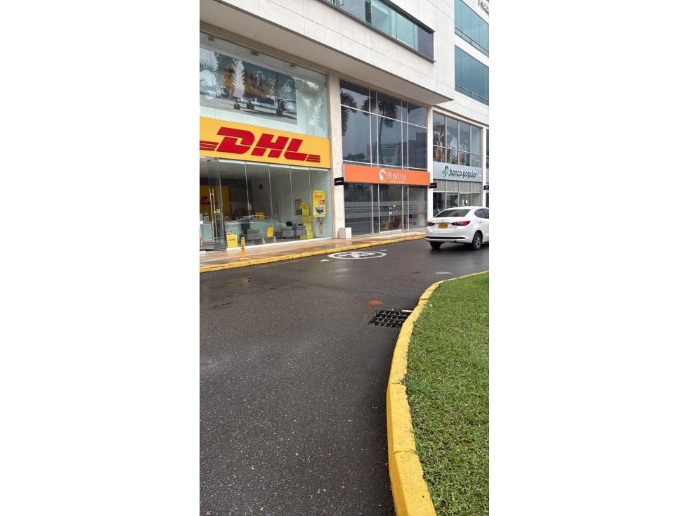 local en san Fernando plaza ( sobre la avenida el poblado) RENTANDO — foto 4