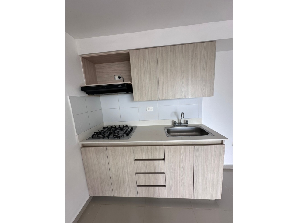HERMOSO APARTAMENTO EN EL SECTOR AMAZONIAS BELLO — foto 4
