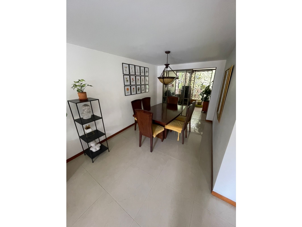 VENTA DE HERMOSA CASA EN ENVIGADO SECTOR PLANO — foto 5
