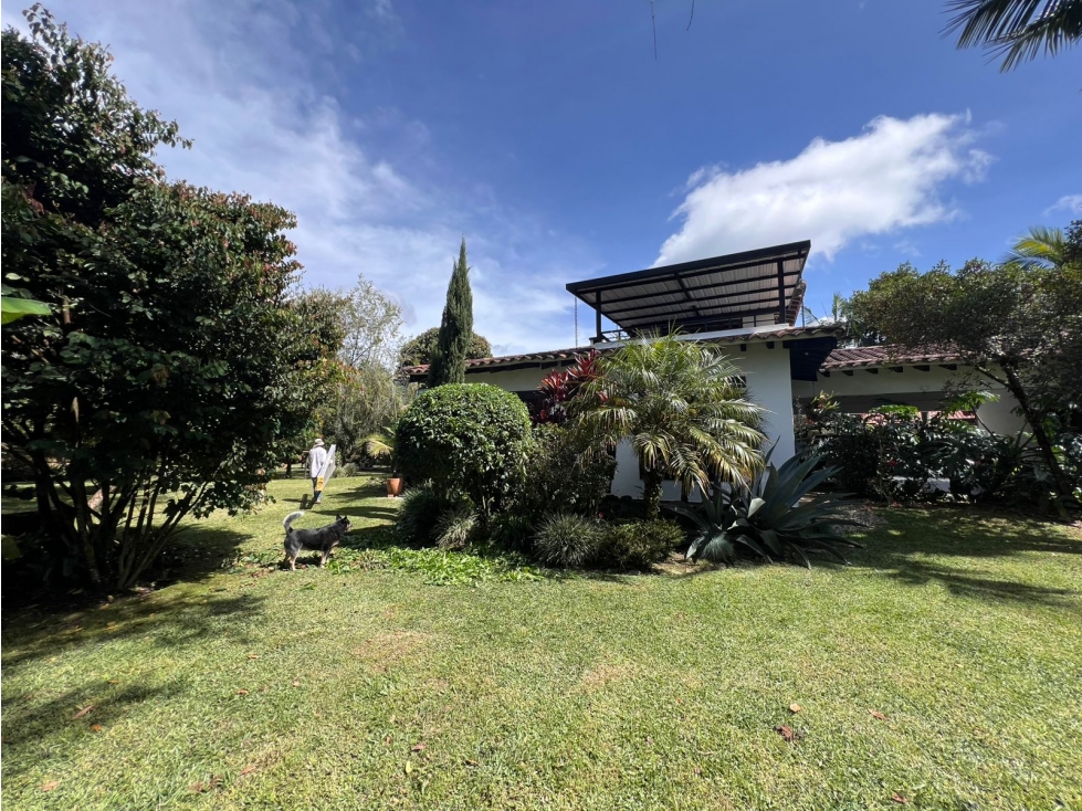 hermosa casa en el tablazo - llanogrande