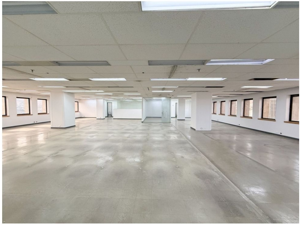Oficina para la venta en Ed Banco Popular centro de Medellin — foto 2