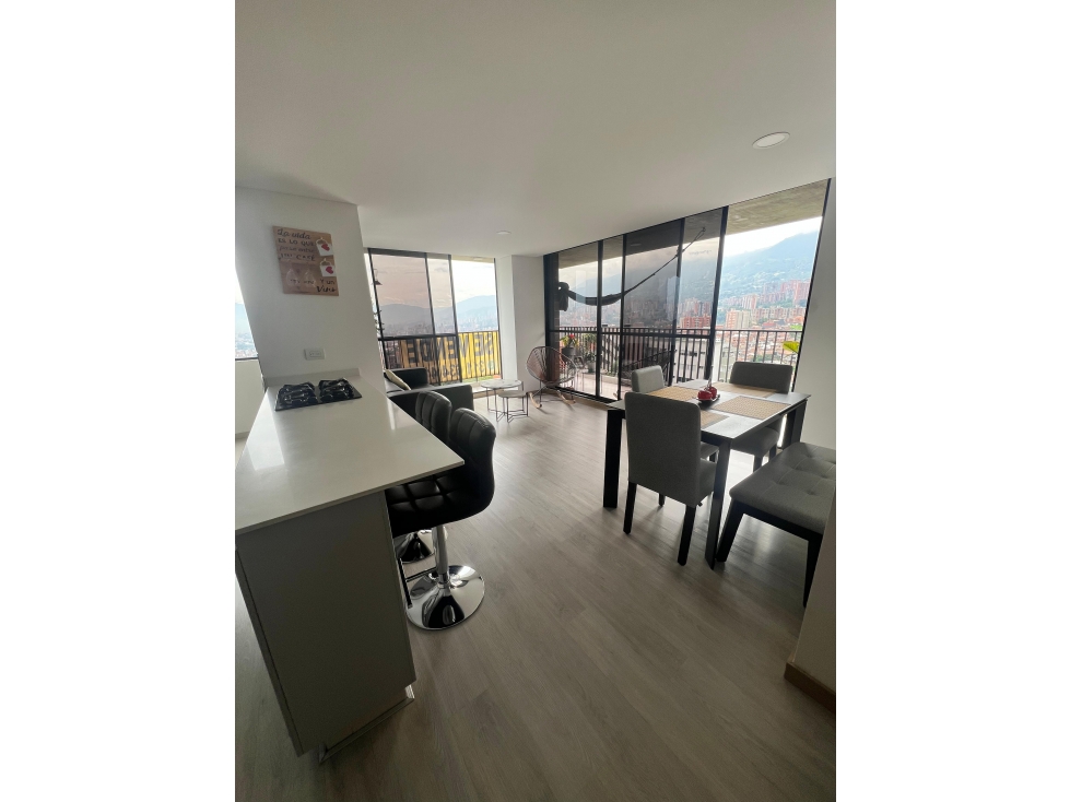 VENTA DE AMPLIO Y EXCLUSIVO APARTAMENTO EN ENVIGADO — foto 3