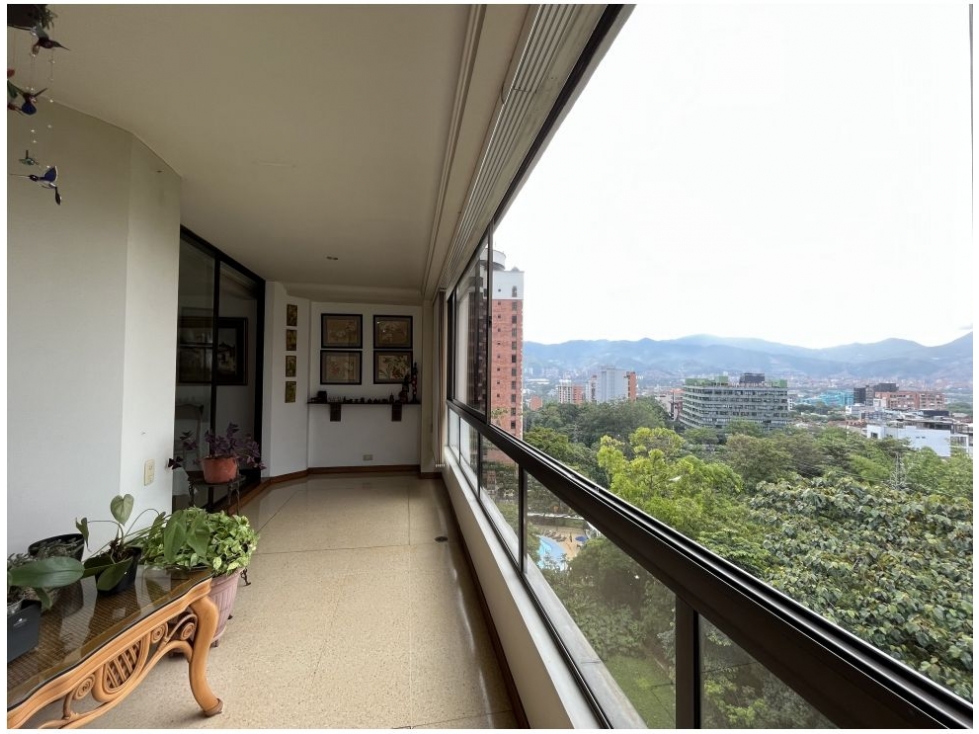 APARTAMNETO CERCA A CLINICA MEDELLIN EN EL POBLADO — foto 3