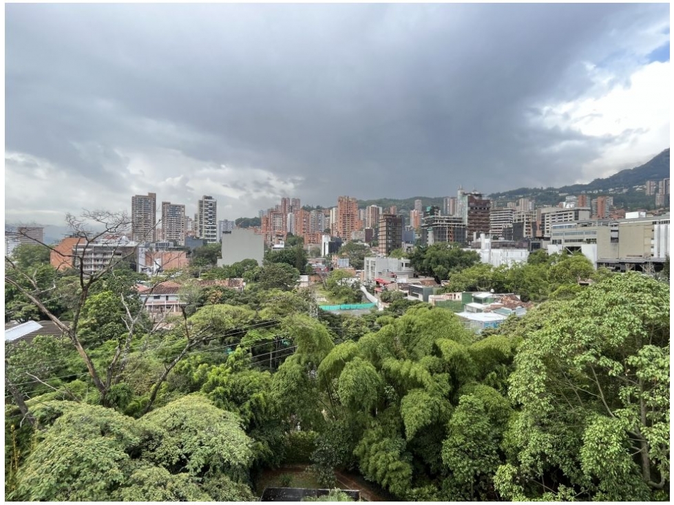 APARTAMNETO CERCA A CLINICA MEDELLIN EN EL POBLADO — foto 2