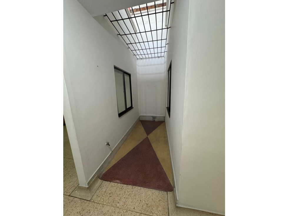 VENTA DE CASA CON AMPLIA TERRAZA EN EL BARRIO MESA — foto 6