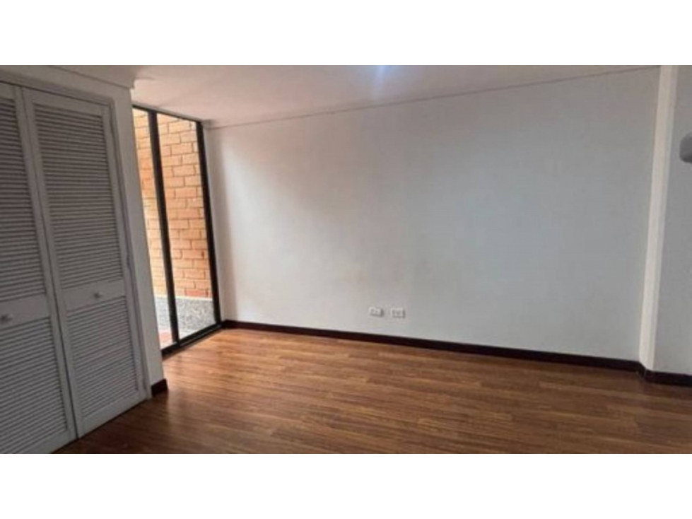 Apartamento en Laureles excelente ubicacion — foto 2