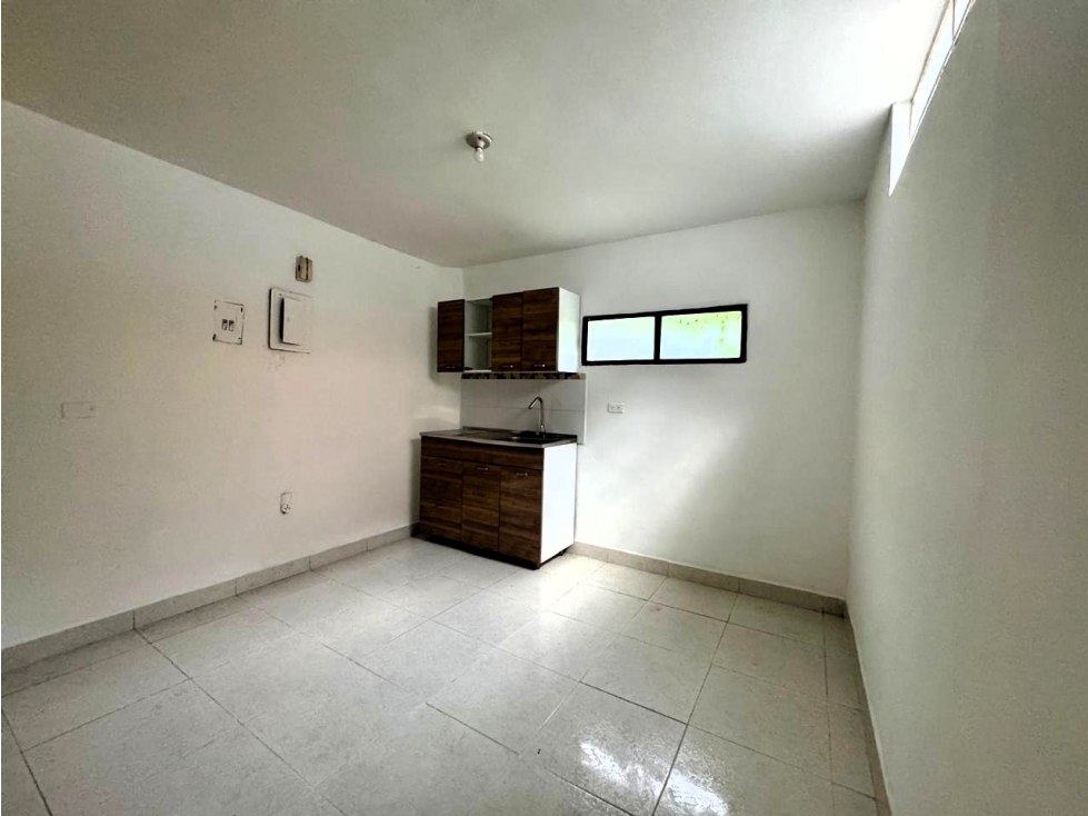 EXCELENTE CASA LOTE EN MANILA — foto 4