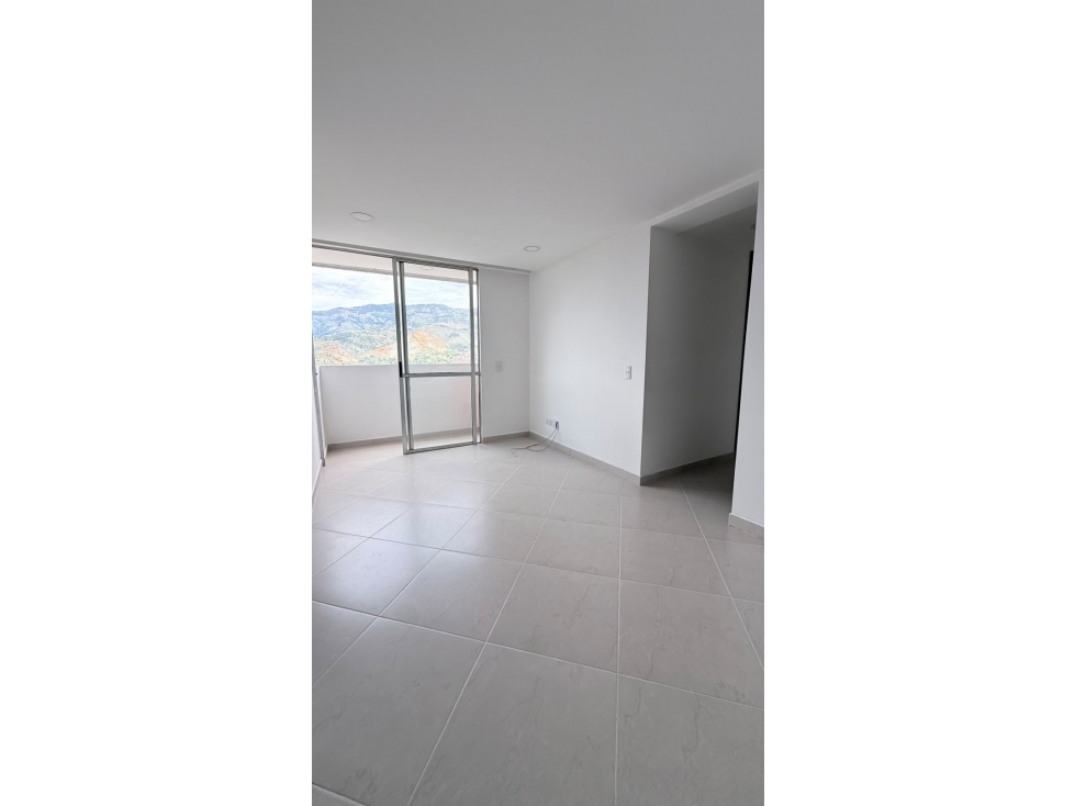 HERMOSO APARTAMENTO EN SANTA ANA EN BELLO — foto 4