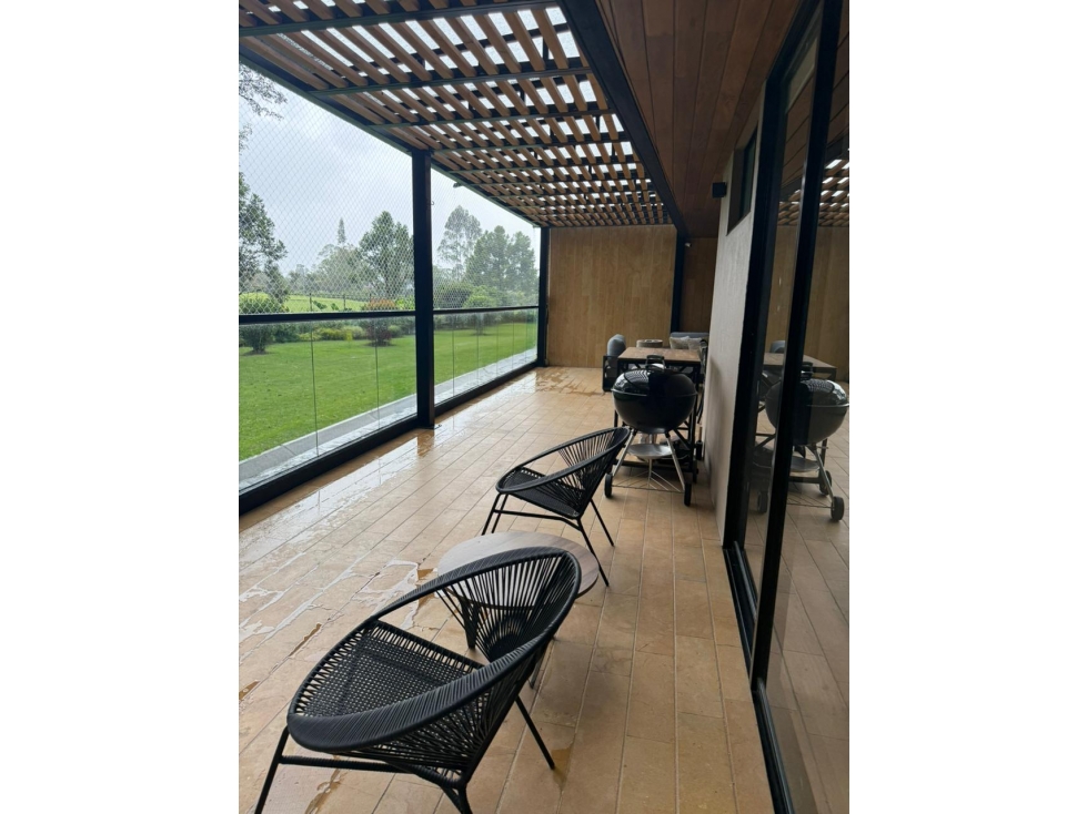 Apartamento con vista al campo de golf en llanogrande