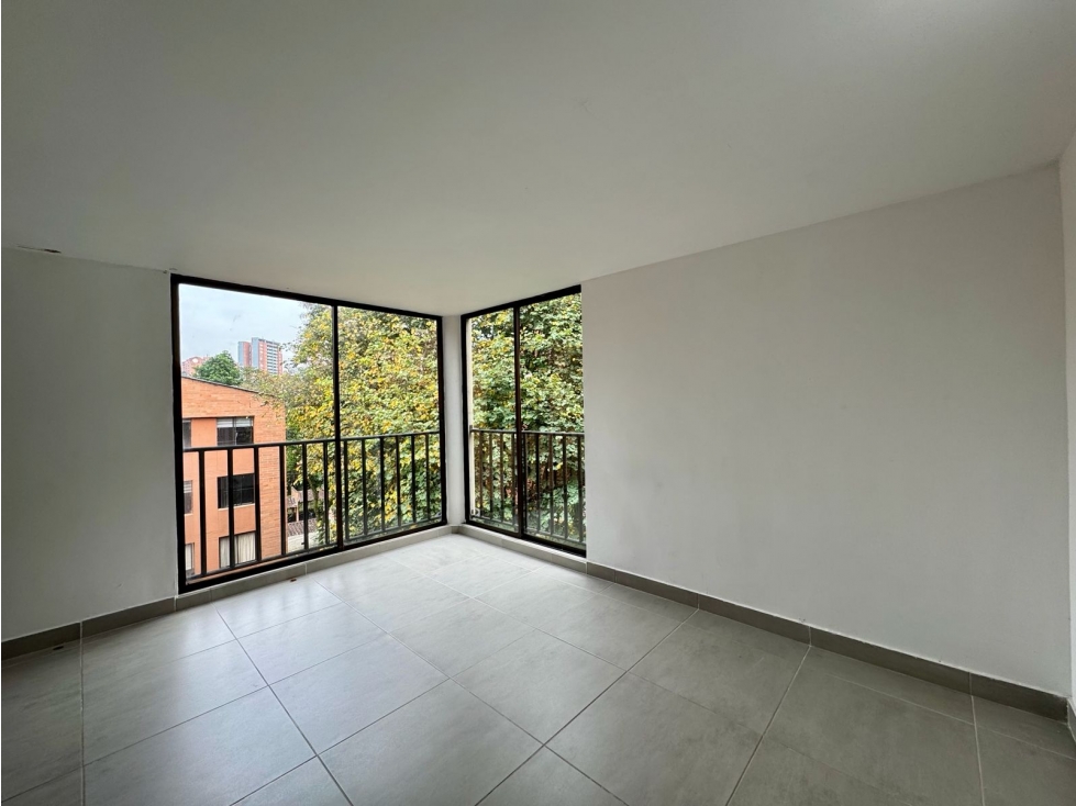 EXCELENTE APARTAMENTO EN ENVIGADO RODEADO DE NATURALEZA — foto 2