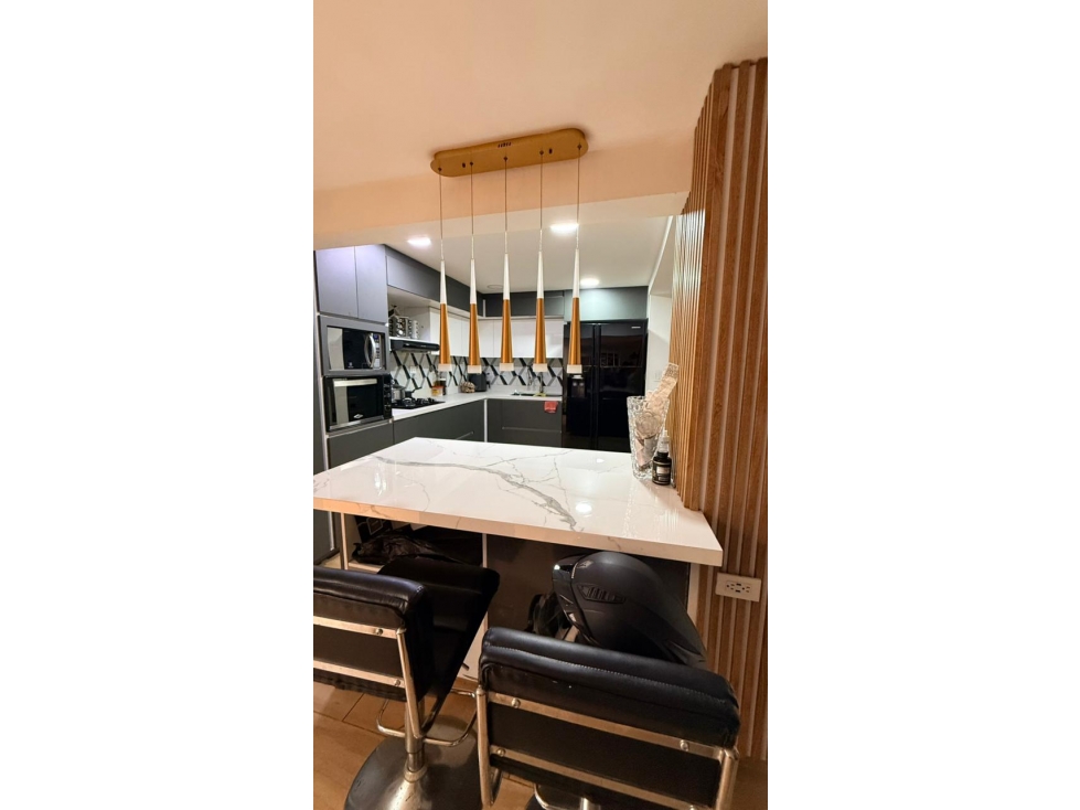 APARTAMENTO CON EXCELENTE UBICACION SAN JOAQUIN — foto 2
