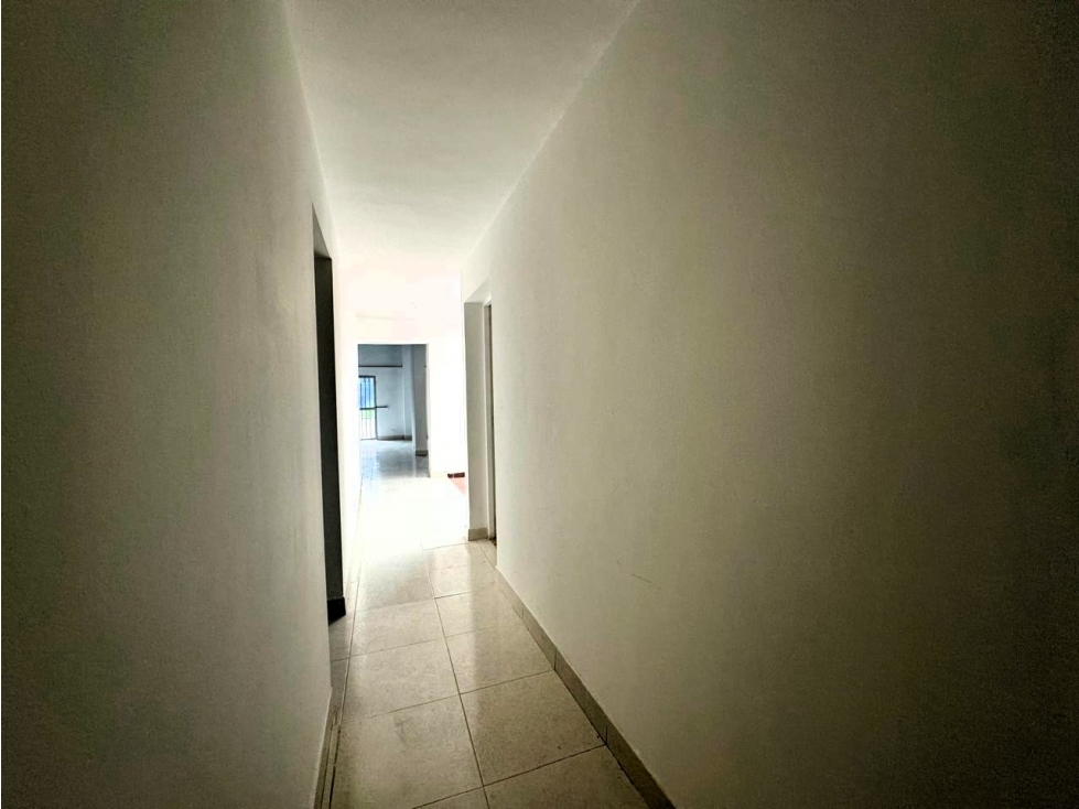 EXCELENTE CASA LOTE EN MANILA — foto 5