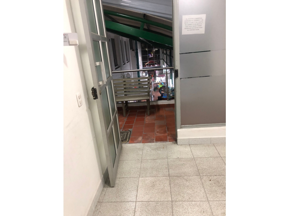 Local Centro comercial el parque Itagui — foto 4