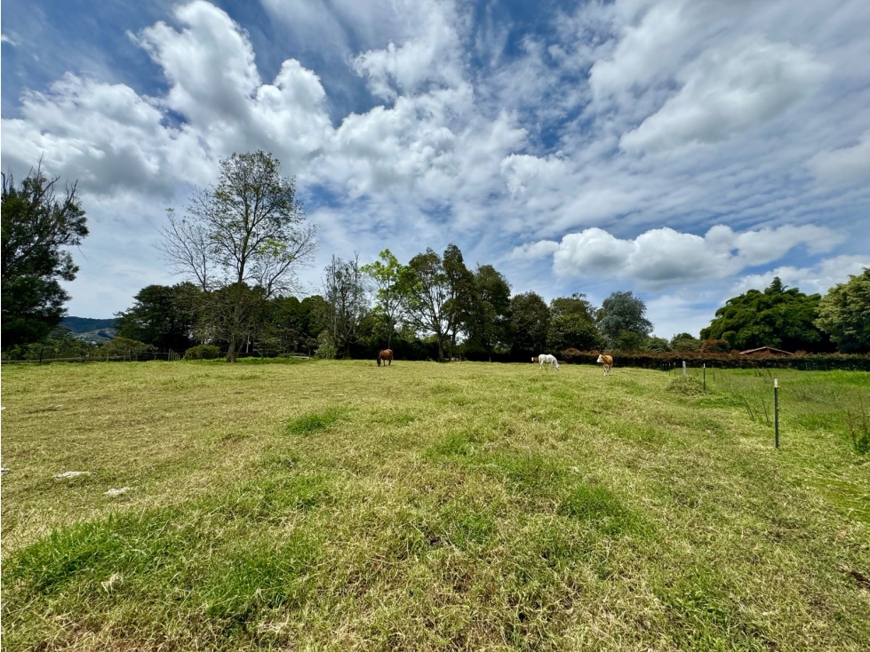 HERMOSO LOTE EN UNIDAD CERRADA EN CABECERAS, RIONEGRO — foto 3