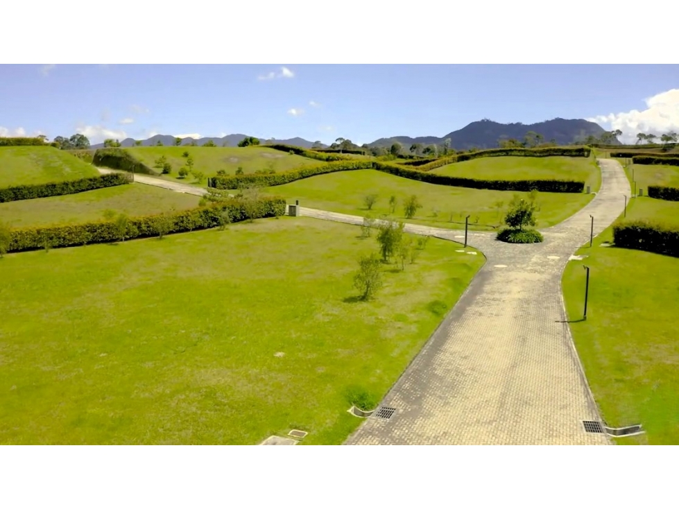 LINDO LOTE EN UNIDAD CERRADA EN EL MEJOR SECTOR DE LLANOGRANDE — foto 3