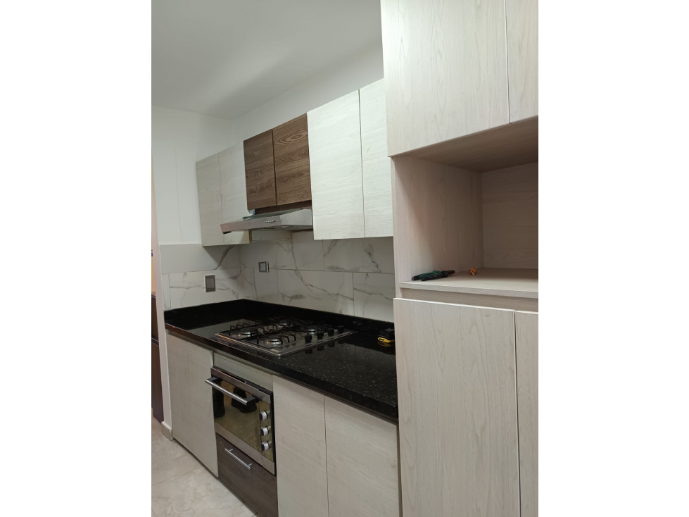 VENTA DE APARTAMENTO REMODELADO EN LA LOMA DEL INDIO — foto 5