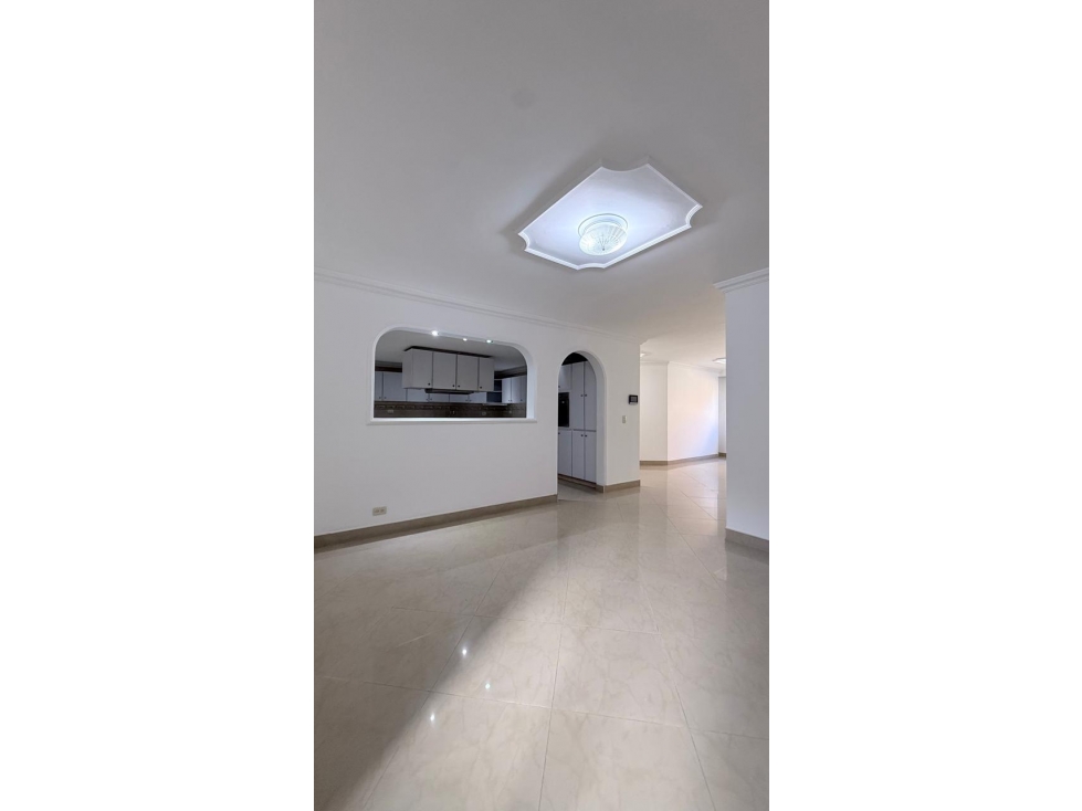 HERMOSO APARTAMENTO EN LAURELES — foto 5