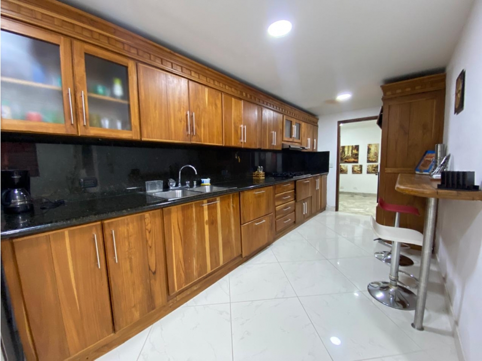 Apartamento en Laureles cerca a la avenida Nutivara