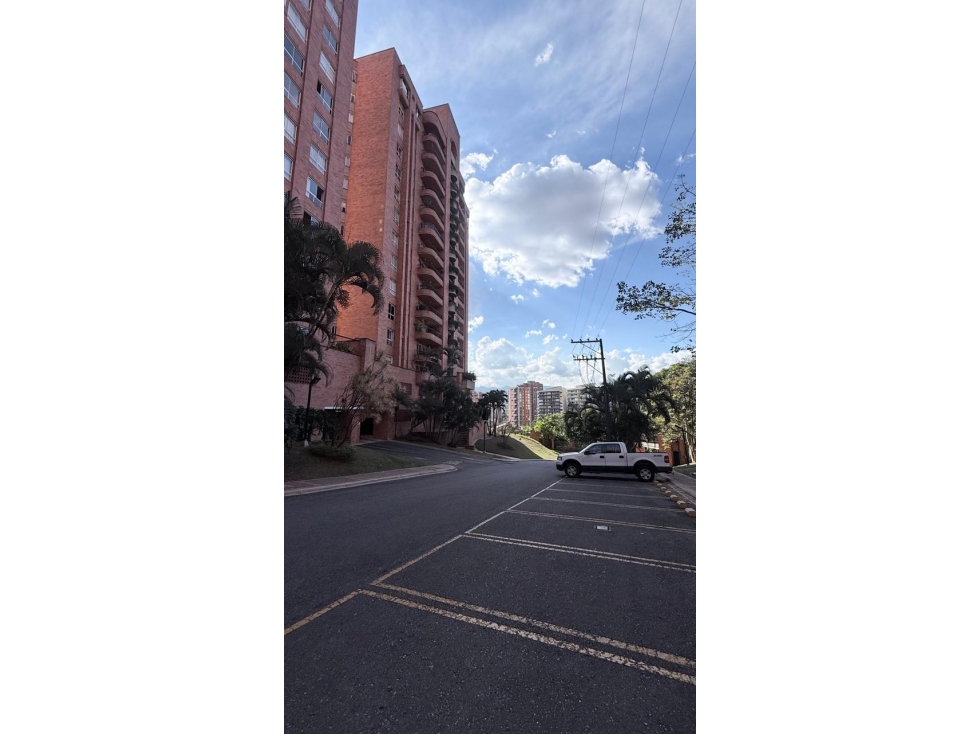 APARTAMENTO CLASICO CON TERRAZA EXCELENTE UBICACION — foto 6