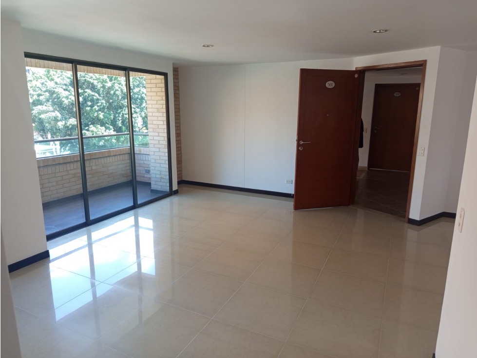 Apartamento en Laureles cerca al primer parque