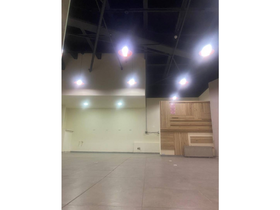 Local en venta en centro comercial Plaza Arrayanes — foto 4