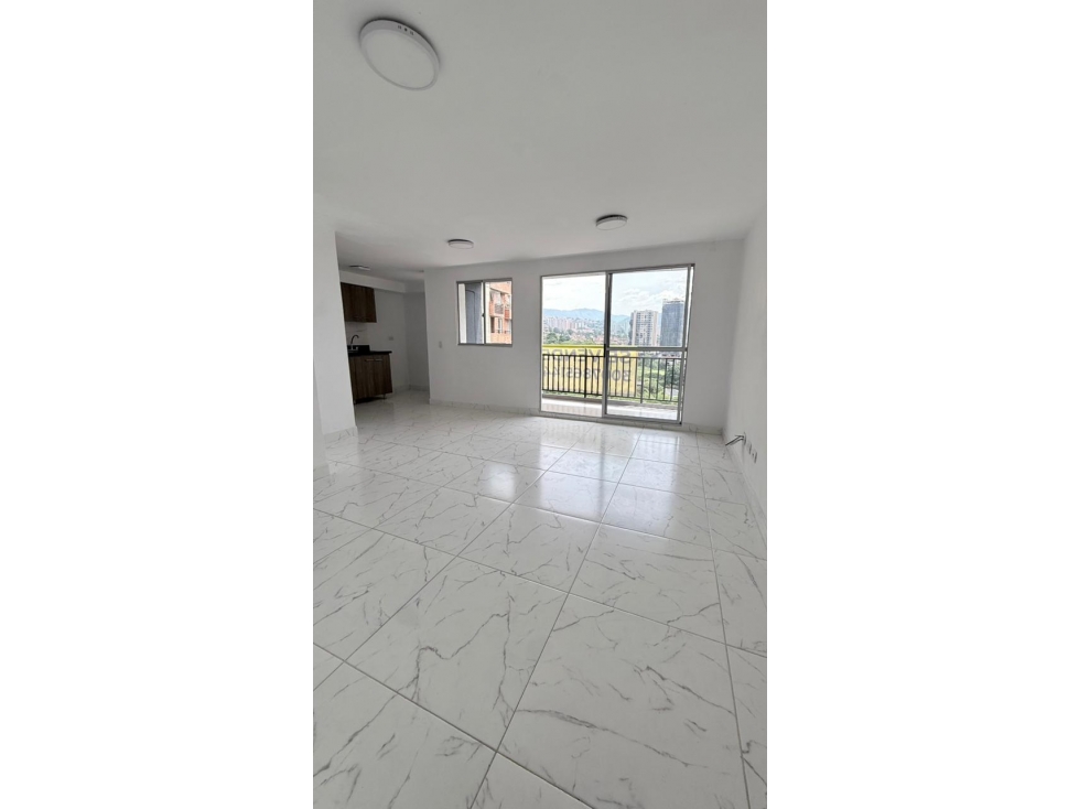 HERMOSO APARTAMENTO EN SURAMERICA — foto 4